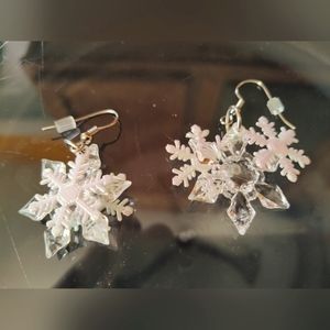 Handmade Snowflake earrings🍒 Bundle and Save 🍒